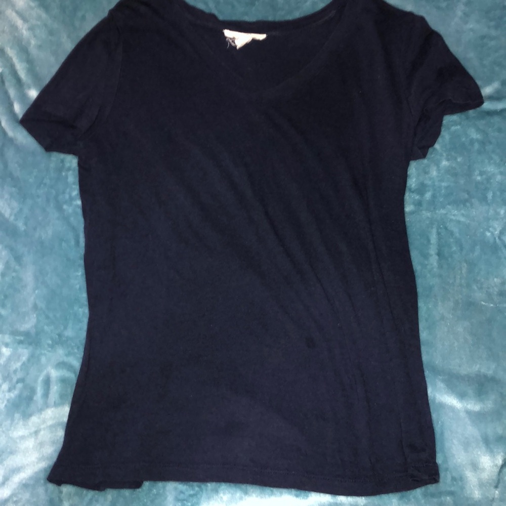 Forever 21 navy blue T-shirt